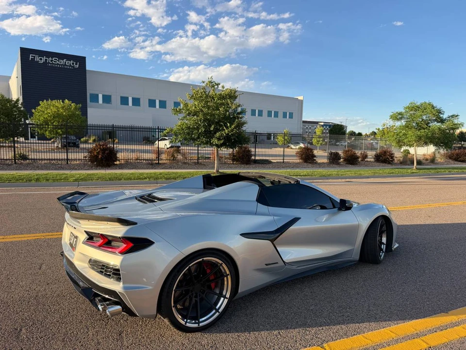 2024 Chevrolet Corvette C8 E-Ray - Image 4 of 23