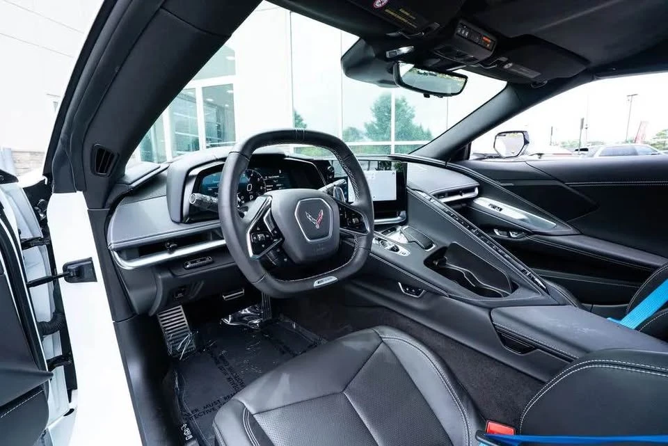 2024 Chevrolet Corvette C8 E-Ray - Image 5 of 5