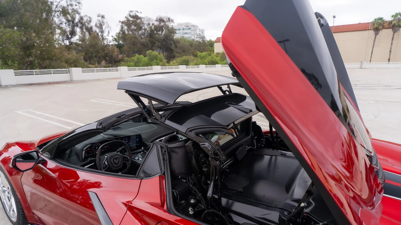 2024 Chevrolet Corvette C8 E-Ray - Image 26 of 31