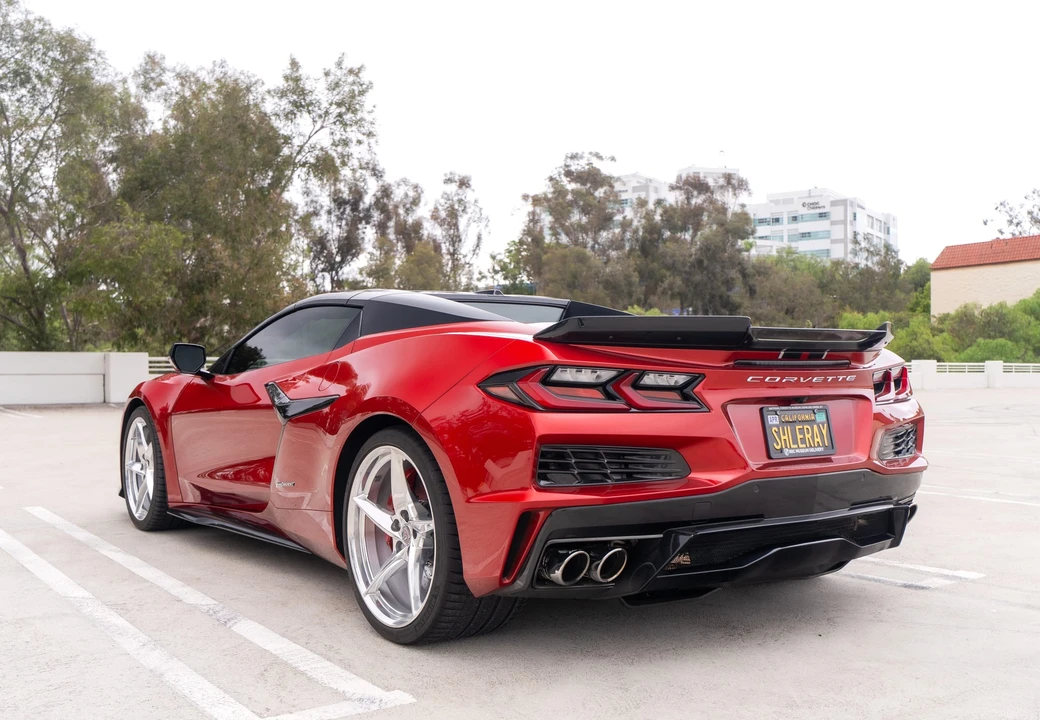 2024 Chevrolet Corvette C8 E-Ray - Image 15 of 31