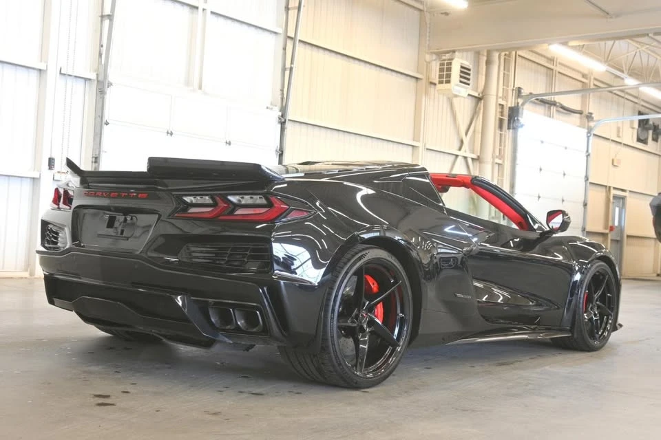 2024 Chevrolet Corvette C8 E-Ray - Image 10 of 20