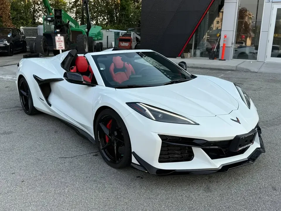 2024 Chevrolet Corvette C8 E-Ray - Image 2 of 7