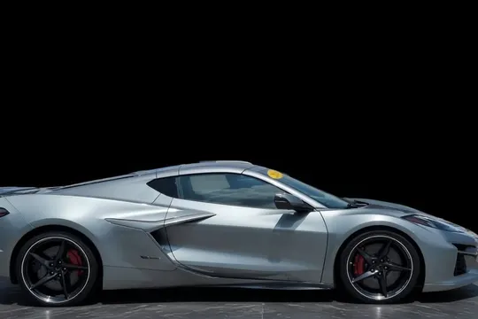 2024 Chevrolet Corvette C8 E-Ray - Image 2 of 20