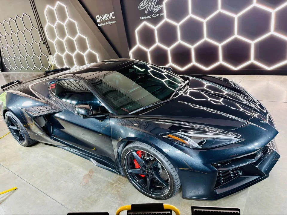 2024 Chevrolet Corvette C8 E-Ray - Image 5 of 20