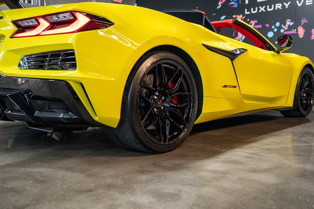 2024 Chevrolet Corvette C8 Z06 - Image 17 of 23