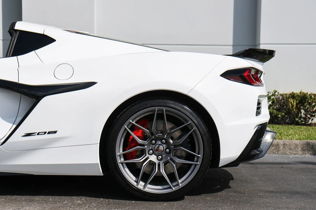 2024 Chevrolet Corvette C8 Z06 - Image 14 of 21