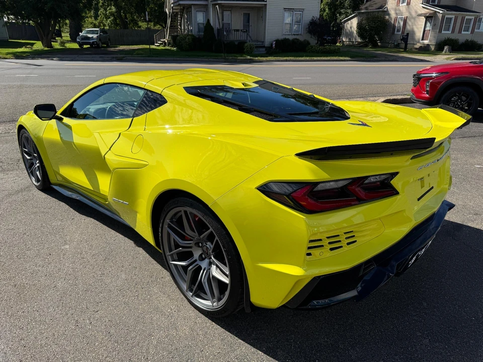 2024 Chevrolet Corvette C8 Z06 - Image 11 of 31