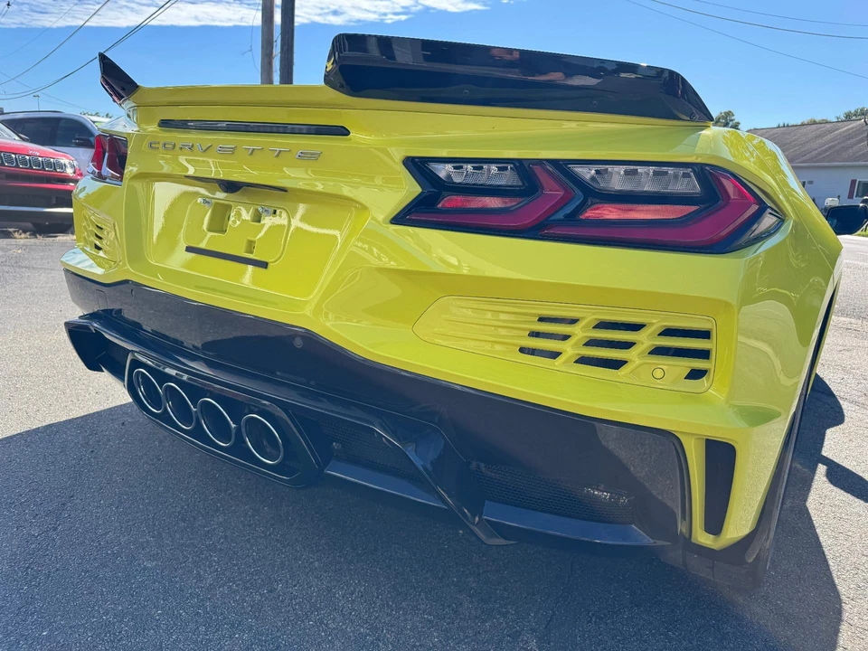 2024 Chevrolet Corvette C8 Z06 - Image 18 of 31