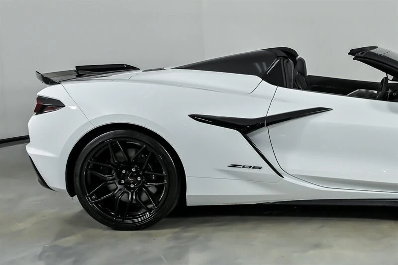 2024 Chevrolet Corvette C8 Z06 - Image 13 of 31