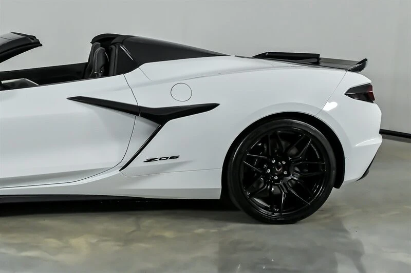 2024 Chevrolet Corvette C8 Z06 - Image 8 of 31