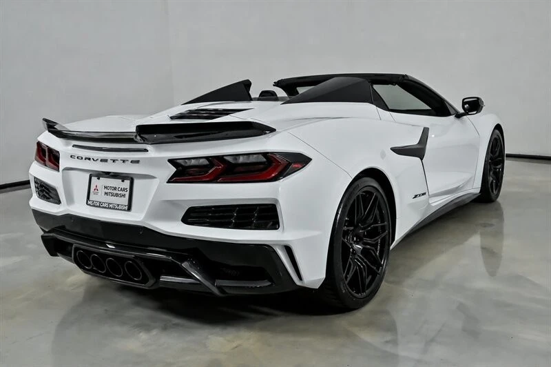 2024 Chevrolet Corvette C8 Z06 - Image 8 of 31
