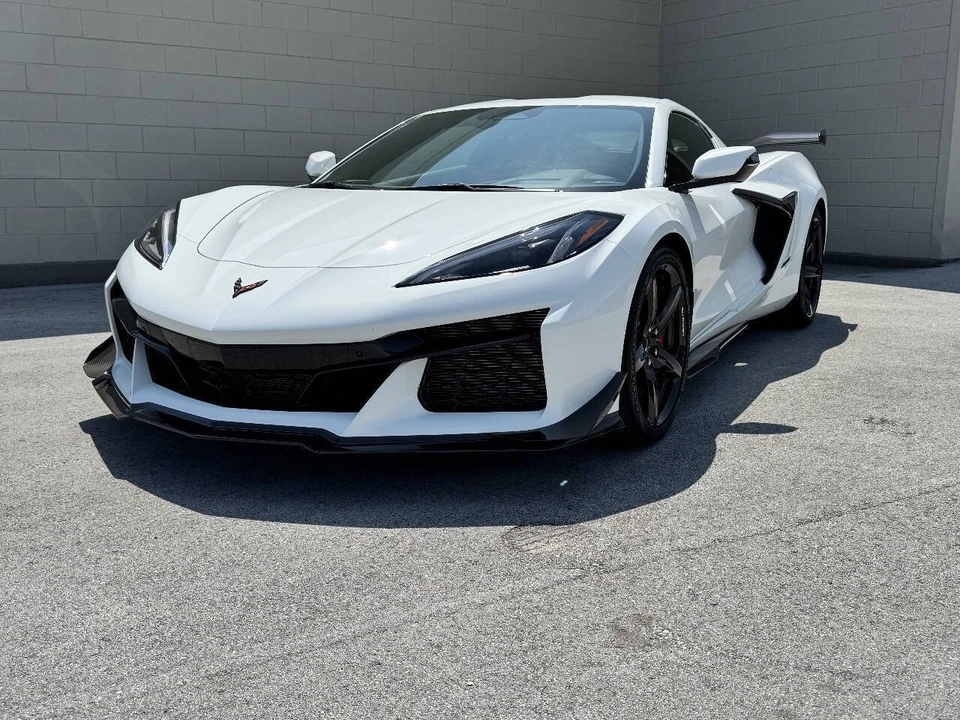 2024 Chevrolet Corvette C8 Z06 - Image 3 of 31