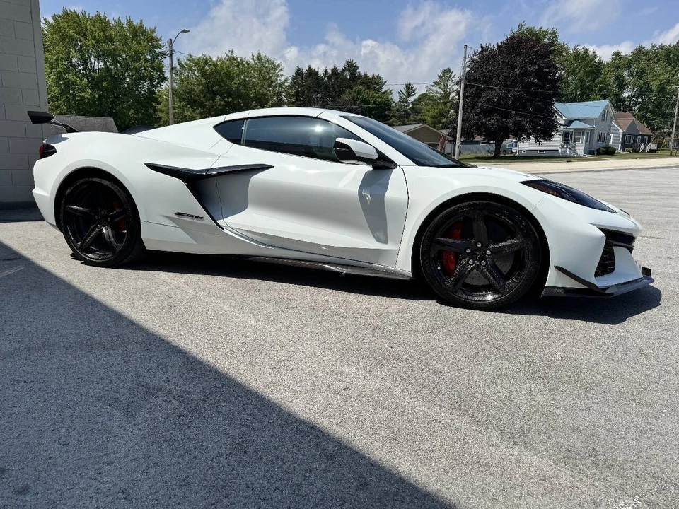 2024 Chevrolet Corvette C8 Z06 - Image 6 of 31