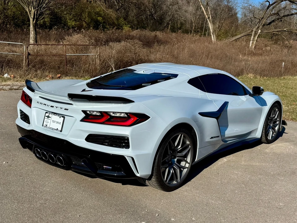 2024 Chevrolet Corvette C8 Z06 - Image 3 of 21