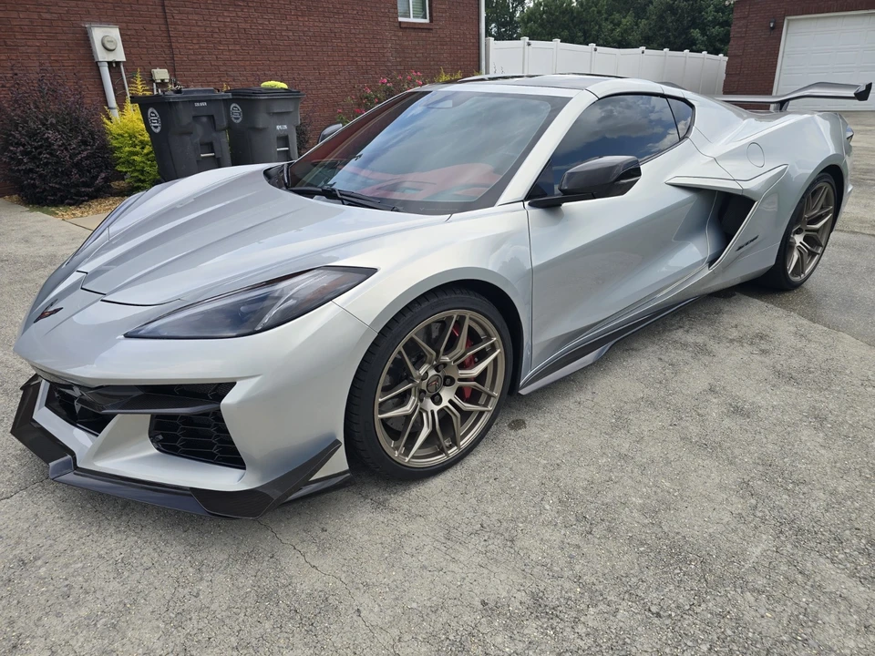 2024 Chevrolet Corvette C8 Z06 - Image 8 of 17