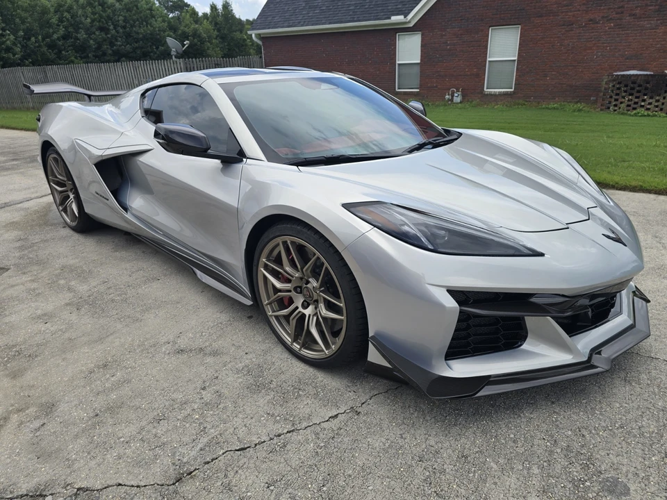2024 Chevrolet Corvette C8 Z06 - Image 2 of 17