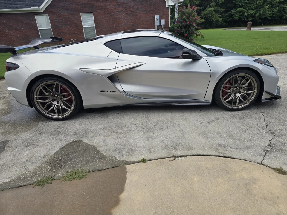 2024 Chevrolet Corvette C8 Z06 - Image 3 of 17