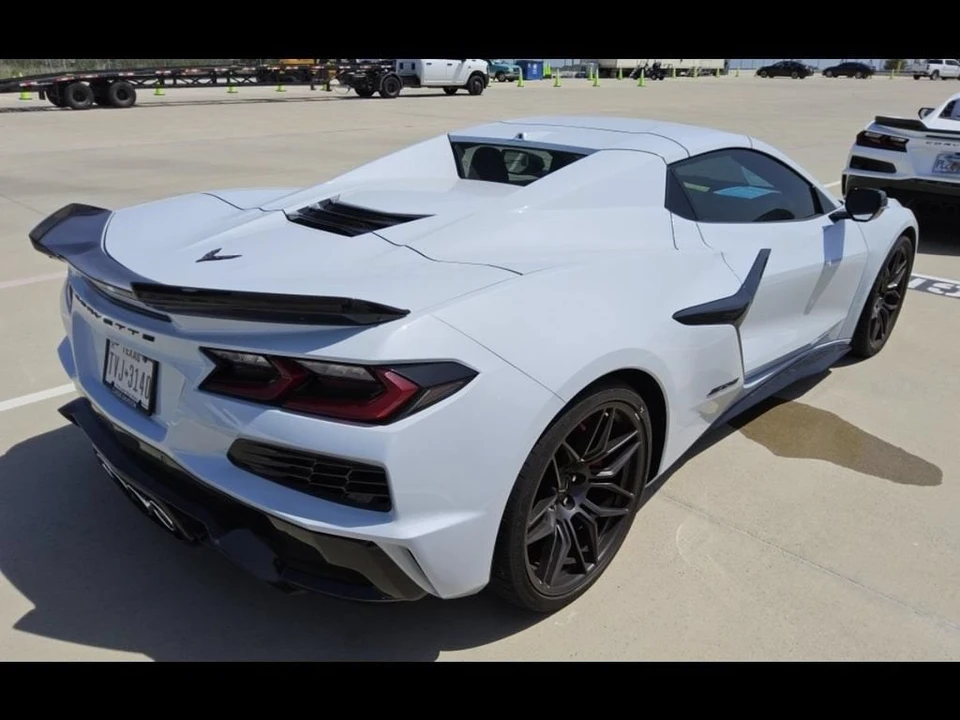 2024 Chevrolet Corvette C8 Z06 - Image 5 of 6