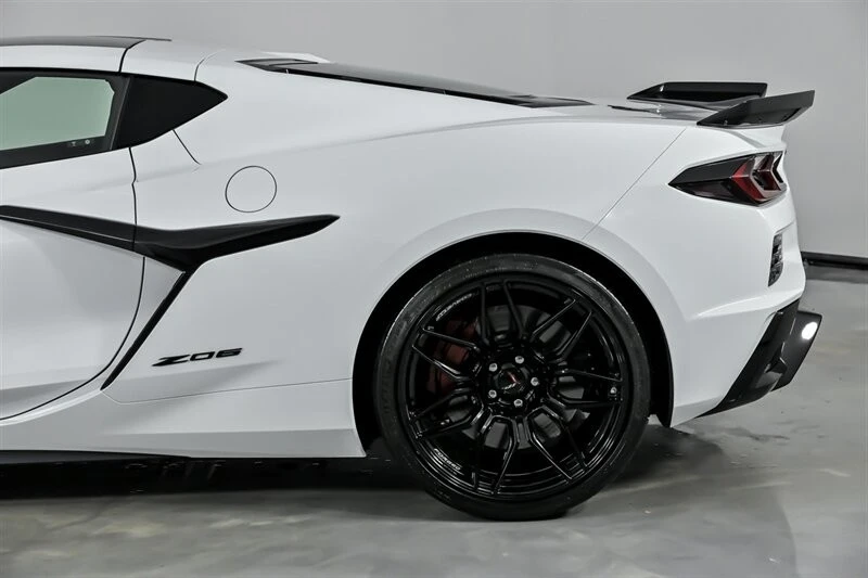2024 Chevrolet Corvette C8 Z06 - Image 9 of 12