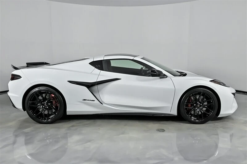 2024 Chevrolet Corvette C8 Z06 - Image 14 of 21
