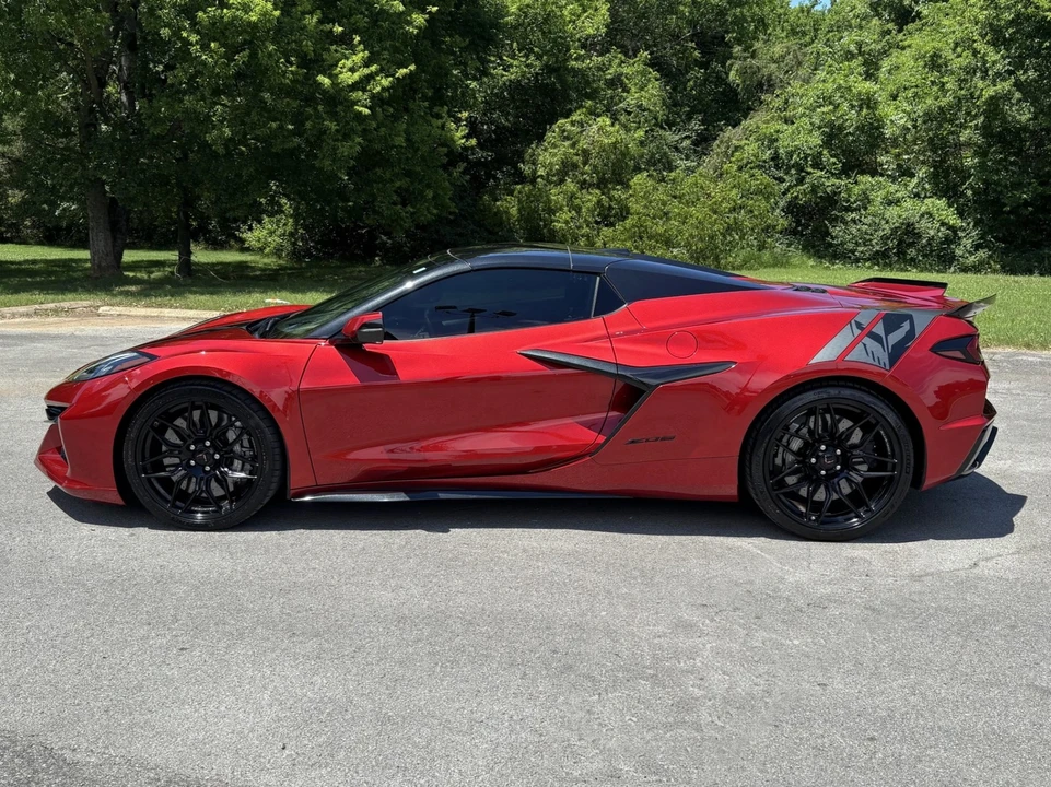 2024 Chevrolet Corvette C8 Z06 - Image 13 of 31