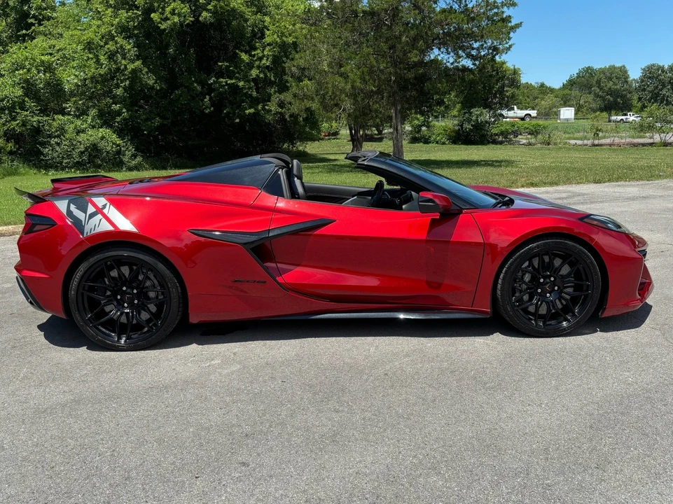 2024 Chevrolet Corvette C8 Z06 - Image 8 of 31
