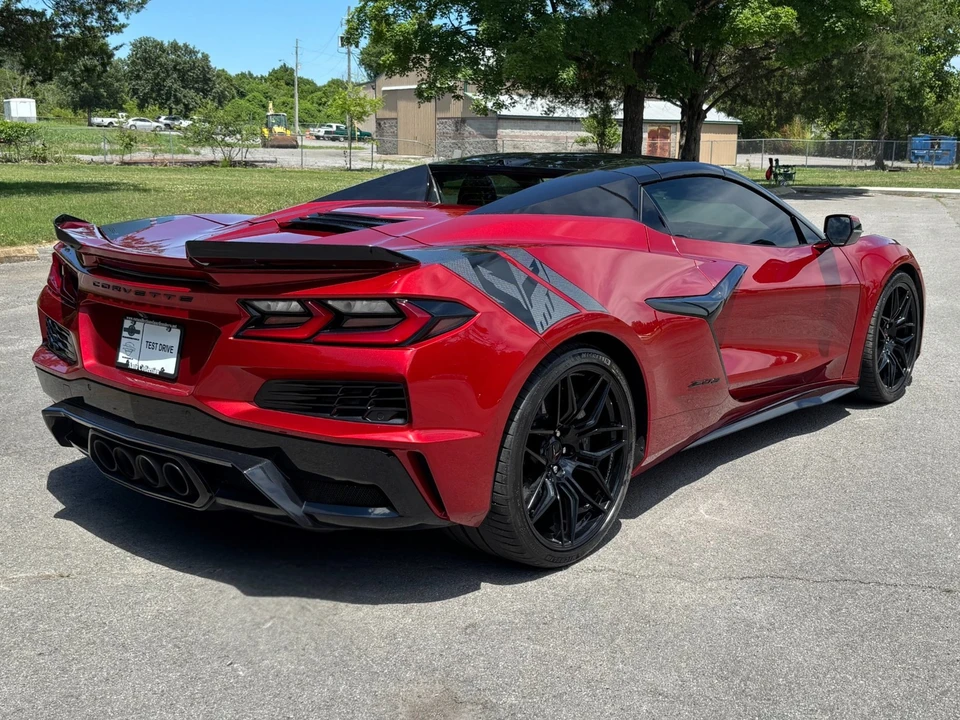 2024 Chevrolet Corvette C8 Z06 - Image 12 of 31