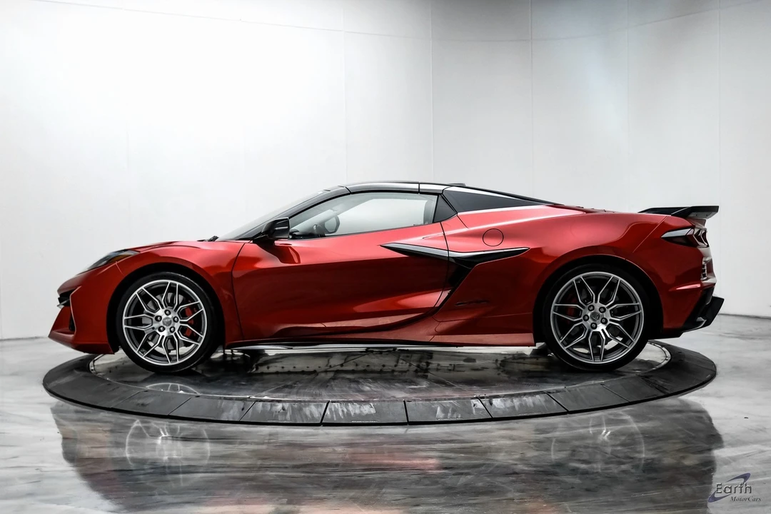 2024 Chevrolet Corvette C8 Z06 - Image 8 of 12