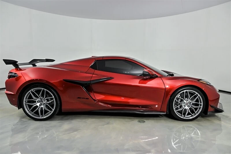 2024 Chevrolet Corvette C8 Z06 - Image 12 of 31