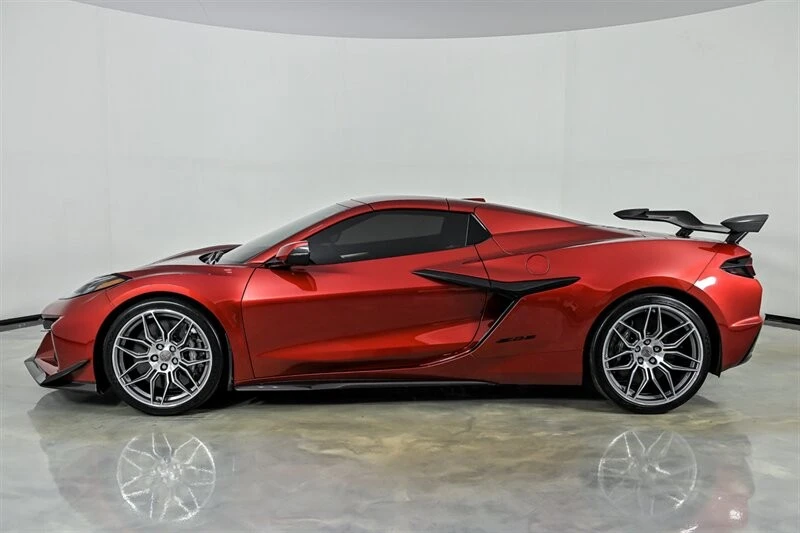 2024 Chevrolet Corvette C8 Z06 - Image 8 of 31