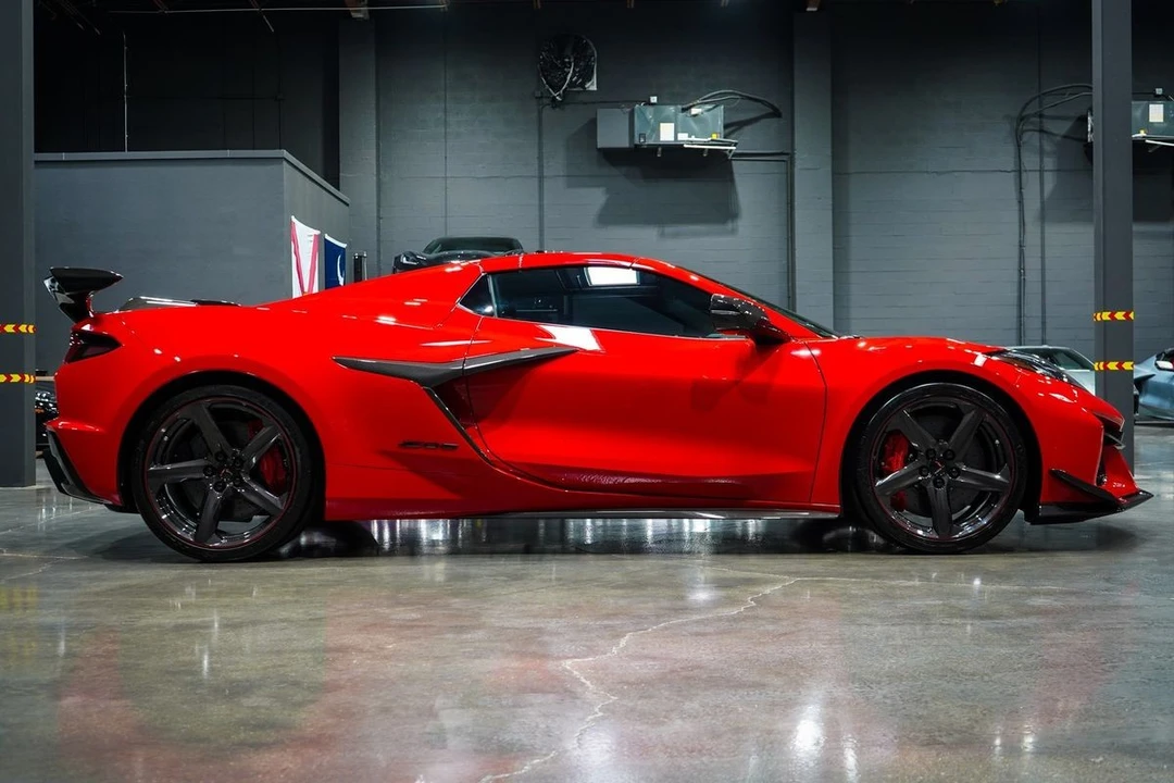 2024 Chevrolet Corvette C8 Z06 - Image 23 of 31