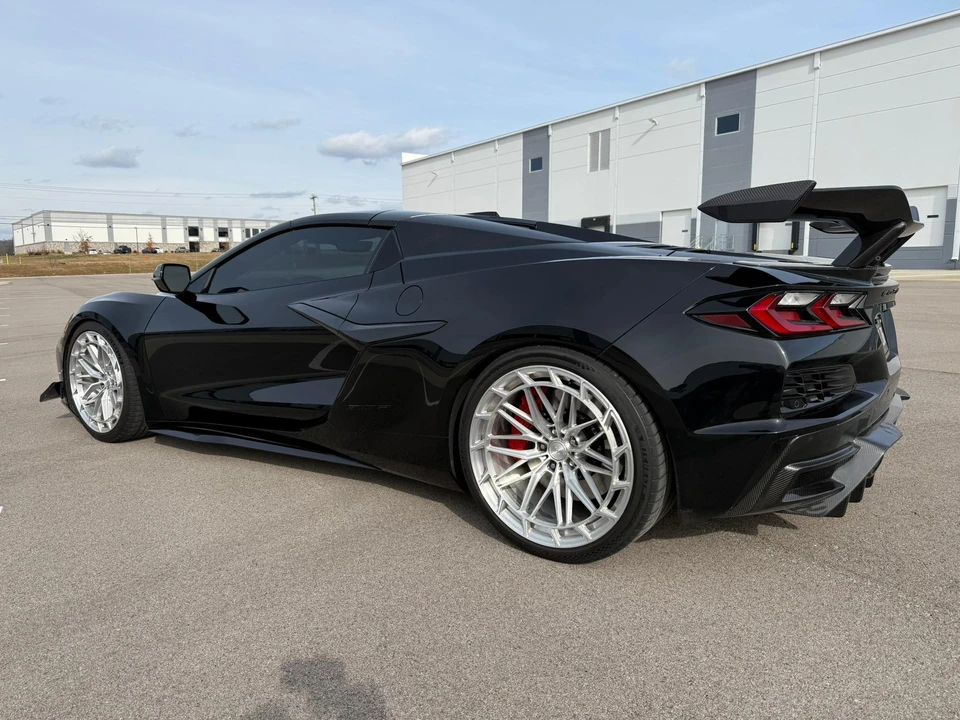 2024 Chevrolet Corvette C8 Z06 - Image 21 of 31