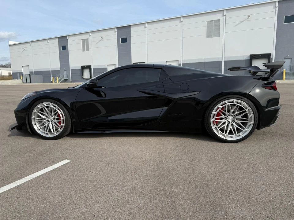 2024 Chevrolet Corvette C8 Z06 - Image 18 of 31