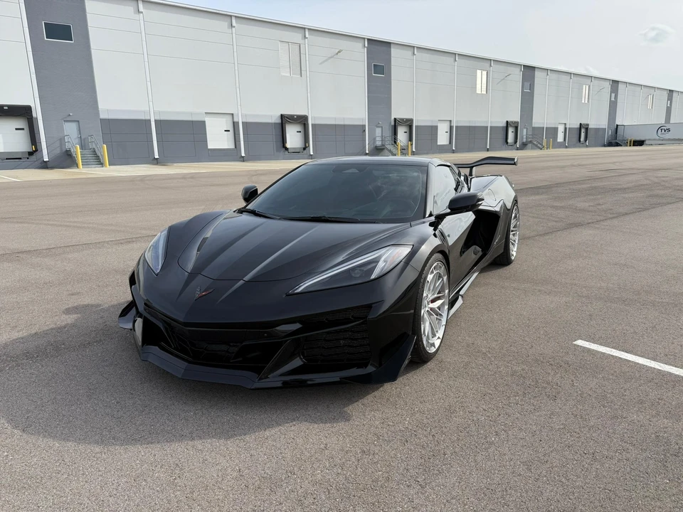 2024 Chevrolet Corvette C8 Z06 - Image 9 of 31