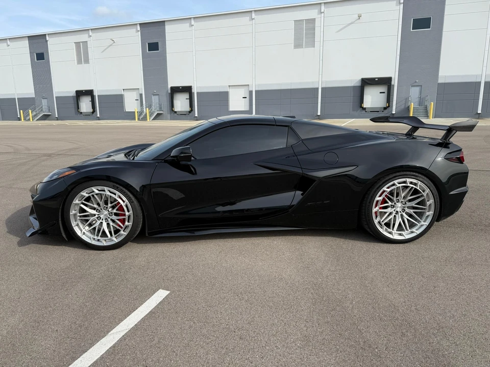 2024 Chevrolet Corvette C8 Z06 - Image 15 of 31