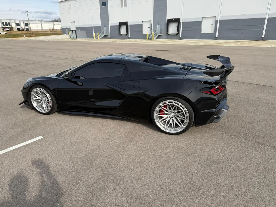 2024 Chevrolet Corvette C8 Z06 - Image 19 of 31