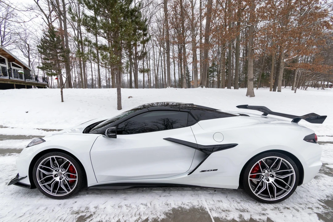 2024 Chevrolet Corvette C8 Z06 - Image 3 of 31