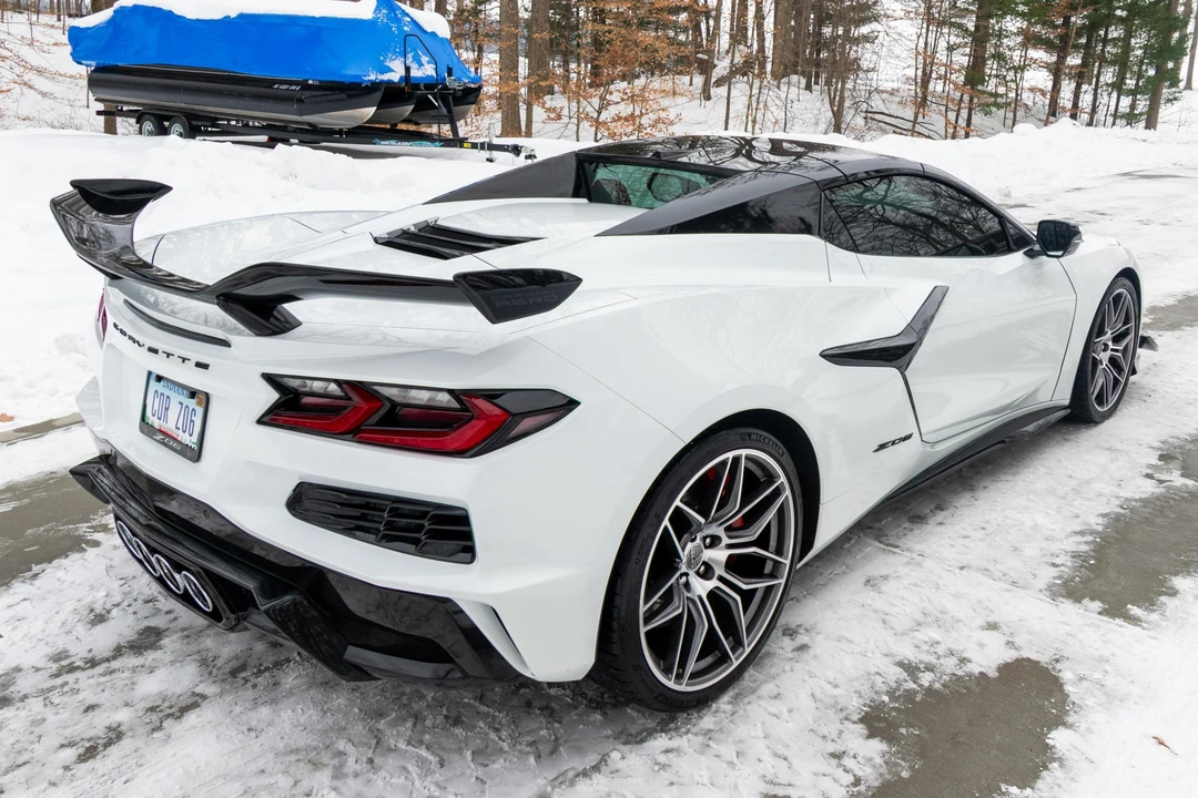 2024 Chevrolet Corvette C8 Z06 - Image 4 of 31