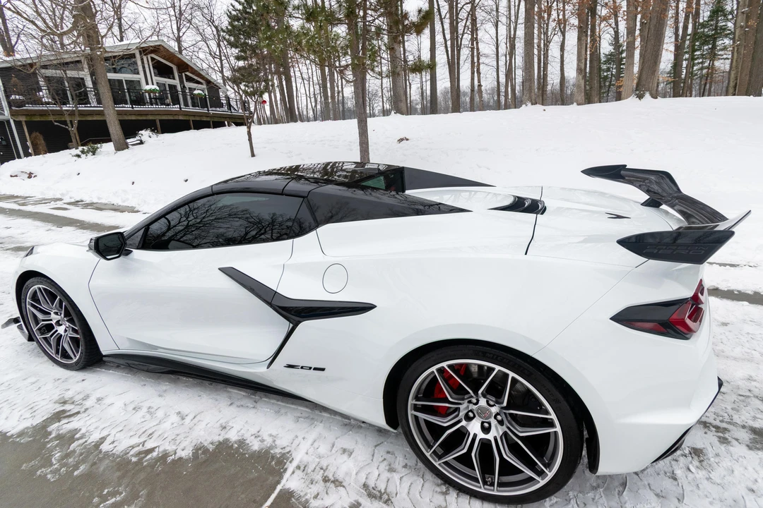 2024 Chevrolet Corvette C8 Z06 - Image 8 of 31