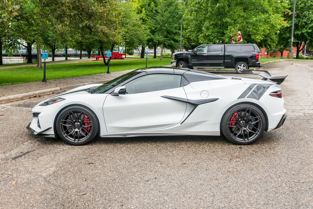 2024 Chevrolet Corvette C8 Z06 - Image 13 of 31