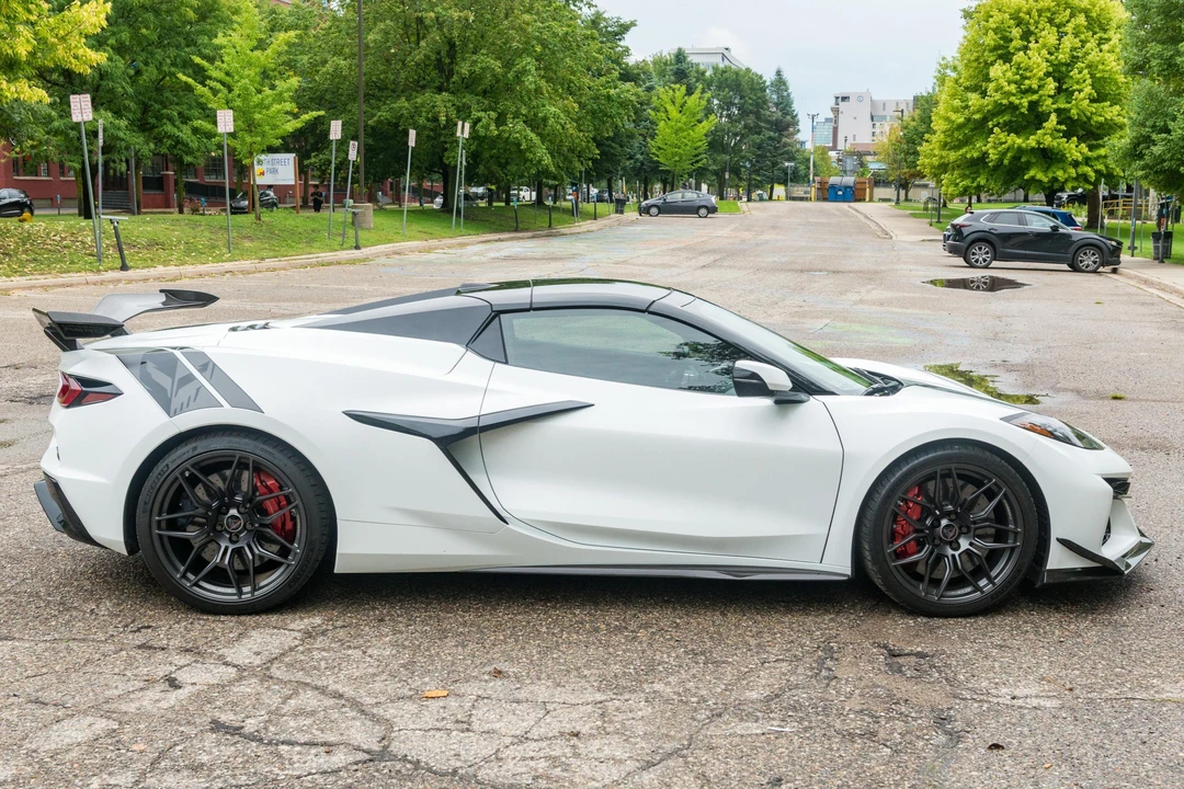 2024 Chevrolet Corvette C8 Z06 - Image 3 of 31
