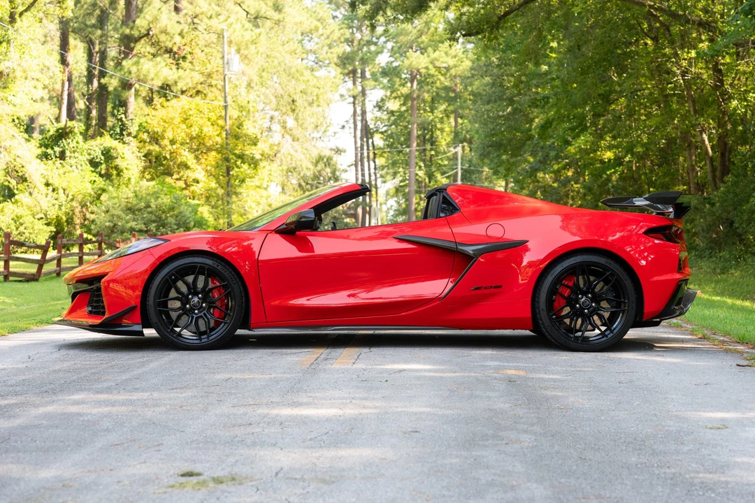 2024 Chevrolet Corvette C8 Z06 - Image 8 of 31