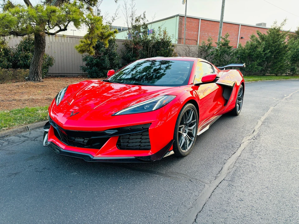 2024 Chevrolet Corvette C8 Z06 - Image 7 of 31