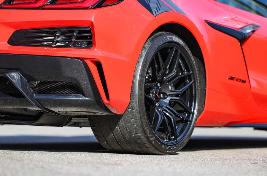 2024 Chevrolet Corvette C8 Z06 - Image 19 of 31