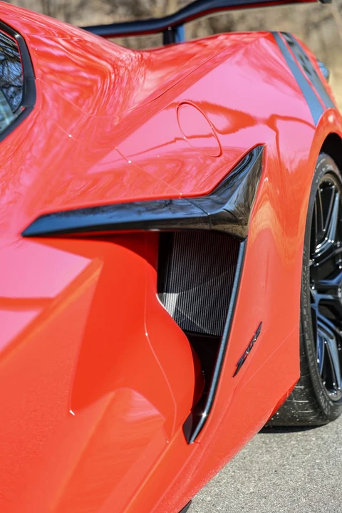 2024 Chevrolet Corvette C8 Z06 - Image 15 of 31
