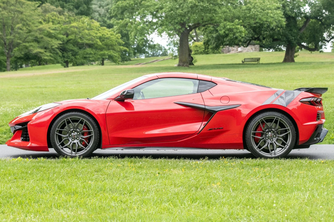 2024 Chevrolet Corvette C8 Z06 - Image 3 of 31