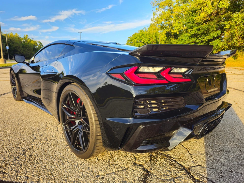 2024 Chevrolet Corvette C8 Z06 - Image 10 of 31
