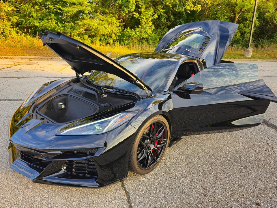 2024 Chevrolet Corvette C8 Z06 - Image 18 of 31