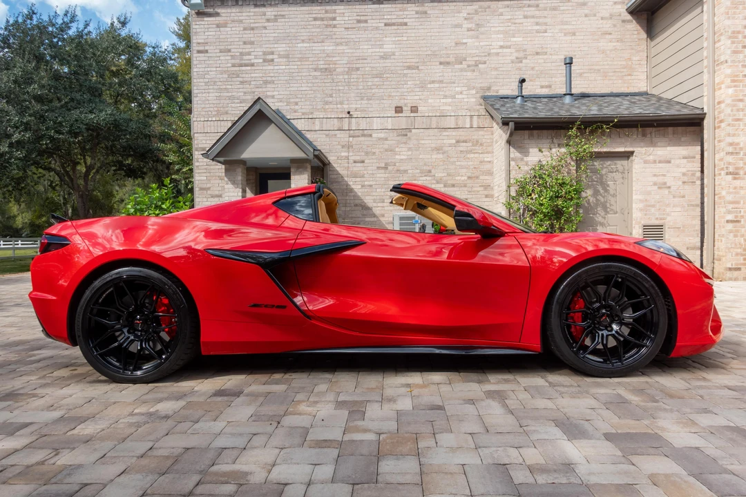 2024 Chevrolet Corvette C8 Z06 - Image 17 of 31