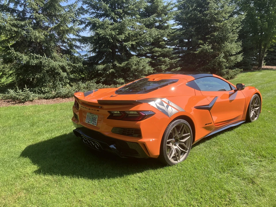 2024 Chevrolet Corvette C8 Z06 - Image 6 of 31